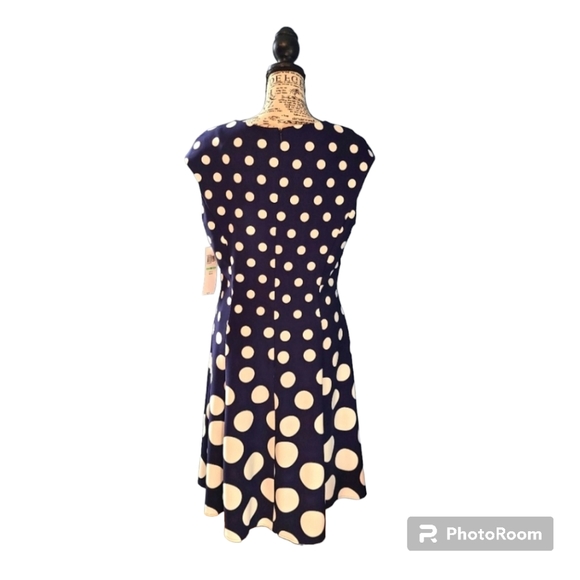 NWT! London Style Collection Navy Polka Dot Fit & Flare Dress Size 8 - Picture 2 of 6